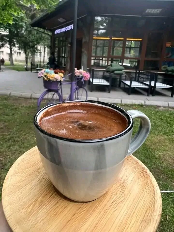 القهوة ليست شيء يُشرب فقط ☕ 
هي حياة 😍
 تتسرب إلى الأوردة لتعدل المزاج ☺☕️
☕️☕️