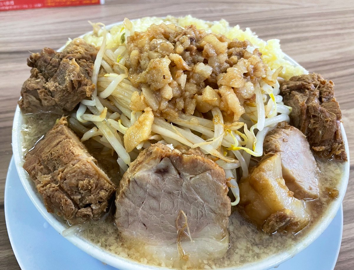 よるし tweet media