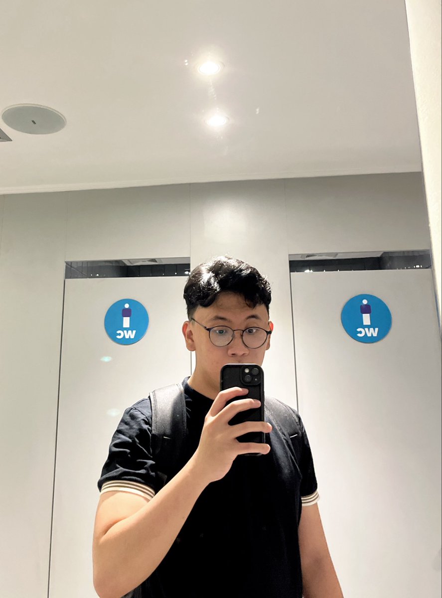 urclingyBoyfie tweet media