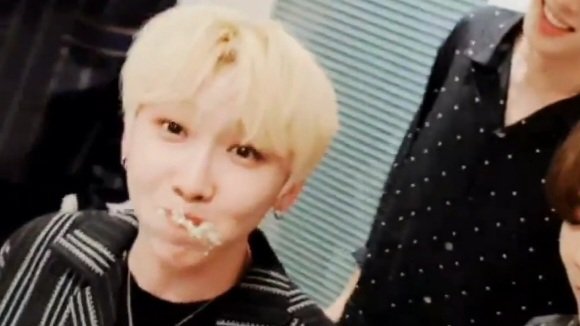배호영 생일파티 4장요약

[발단/전개] - [위기] - [절정] - [결말]

호영 HOYOUNG ホヨン