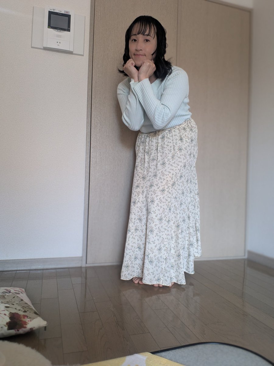 なな tweet media