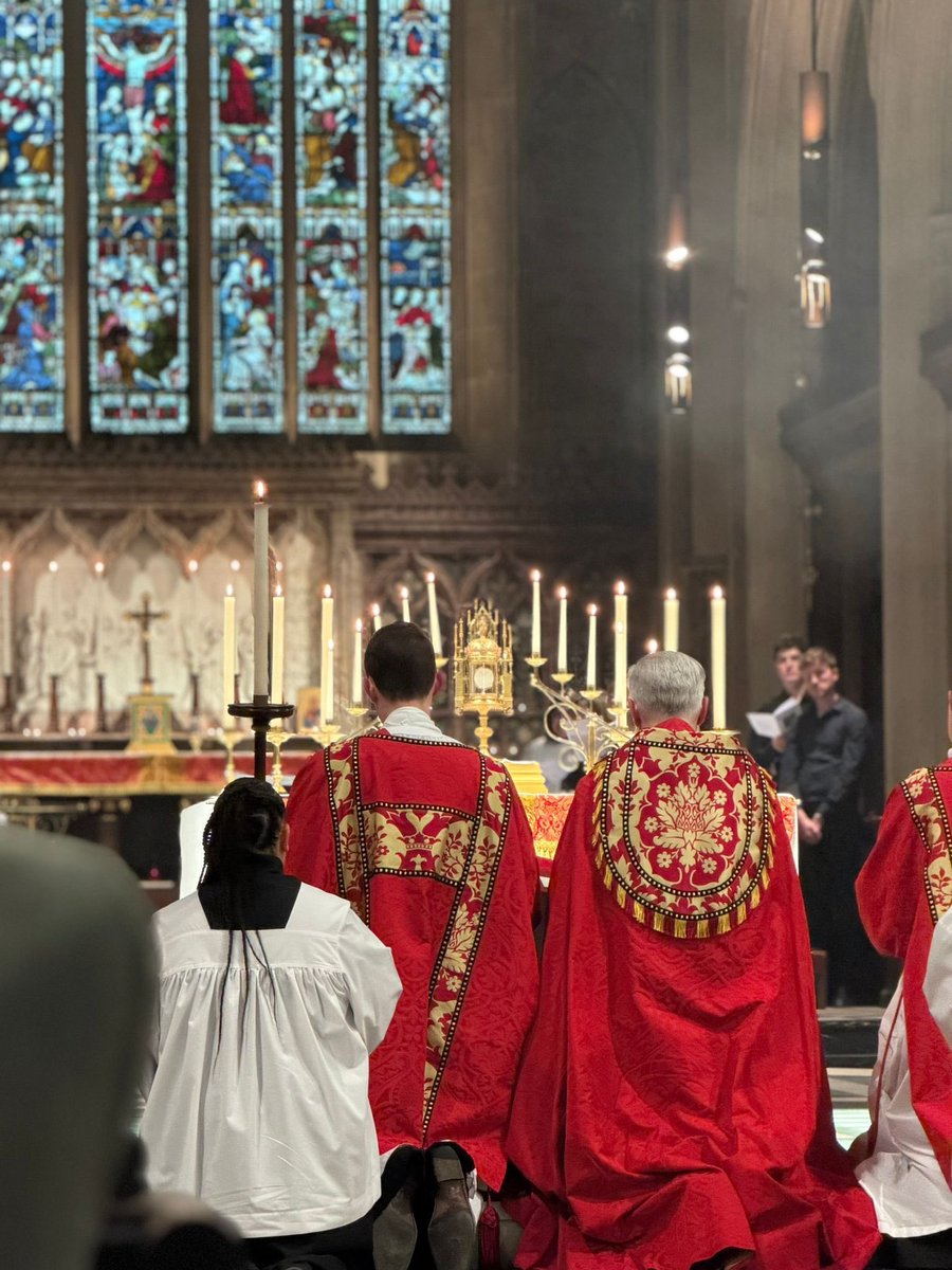 FideliumLondon's tweet photo. It was great for members of Fidelium to join the people of St James’s, Sussex Gardens for their patronal festival on Friday! https://t.co/ZE565ehims