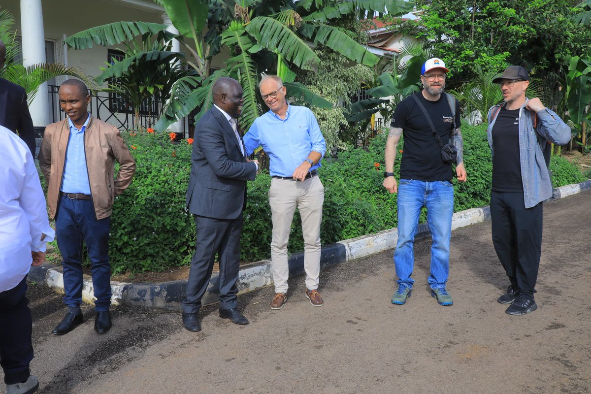 UgandaMFA's tweet photo. Germany remains among the top three importers of Ugandan coffee, underscoring a strong and mutually beneficial partnership.

With around 800 coffee roasters serving 84M people, each consuming an average of three cups daily, the scale of opportunity is significant.

The focus now: how can Uganda increase its share in this market? This visit aims to deepen partnerships and unlock greater value across the coffee value chain.

#Uganda #Germany #Coffee #Trade #Agriculture