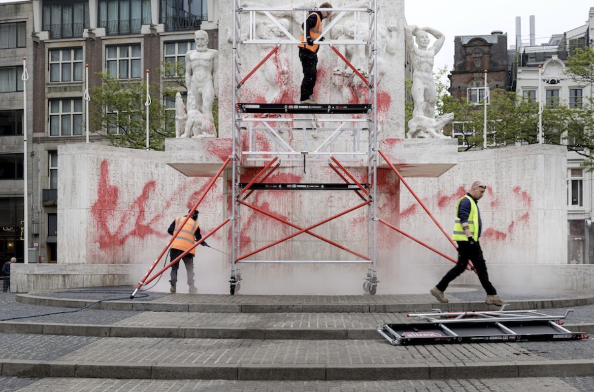 HaroldBastiaans's tweet image. Lekkere PRO actie vermoed ik. #Dam #monument 😡😡