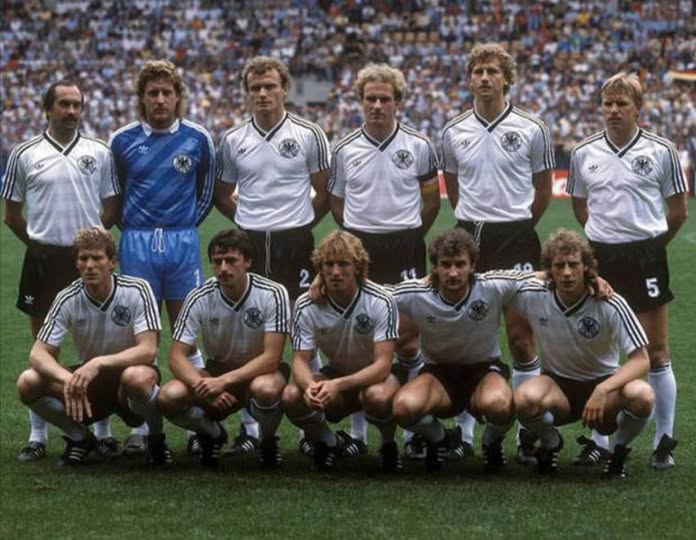 FootballRetroPlus tweet media
