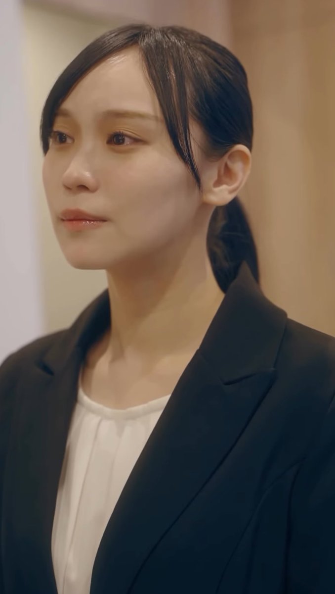 百木さんの提案で弔辞を仲間たちが読むシーン、ラストの彼女さんの言葉や涙に胸を打たれて涙腺にきたなぁ……
エンディングで流れた実際のアキラさんの後ろをバイクで着いていく映像もジーンときた。人の心に寄り添った素敵なおせっかいでした。
#豊永阿紀 #栗原紗英 #西日本典礼