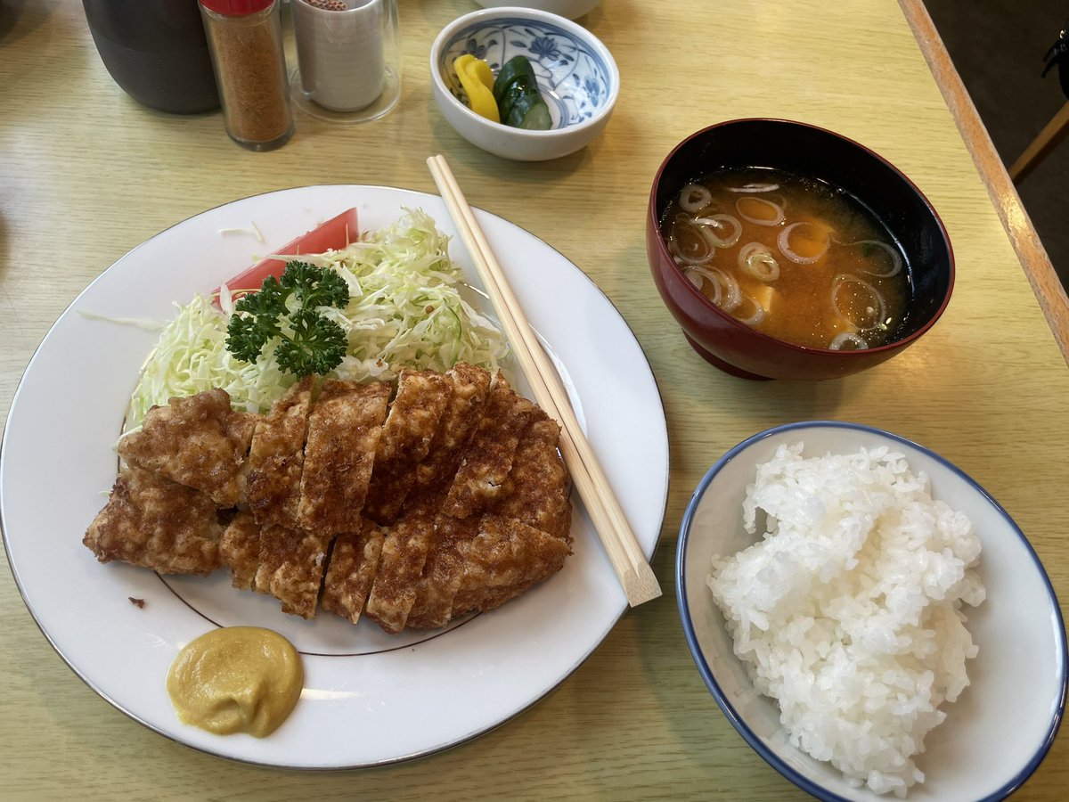 在人(あると) tweet media