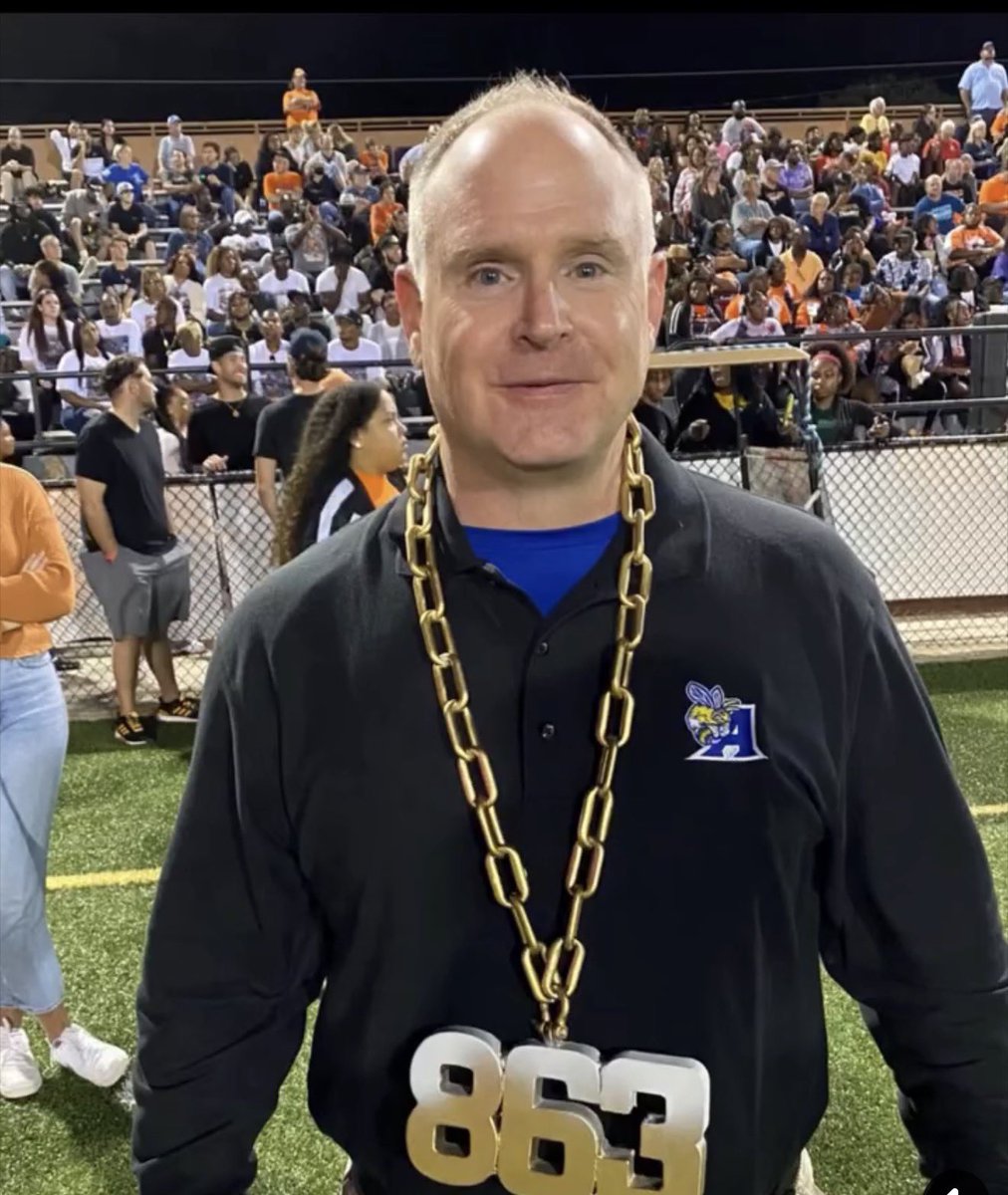CoachMikeHayde's tweet image. 36 Years Helping Student-Athletes Achieve Their Dreams

@NextLvlSports1 @AttixBilly 

#HaydeCoaching101 #NextLevel 
#FootballRecruiting #Scholarships