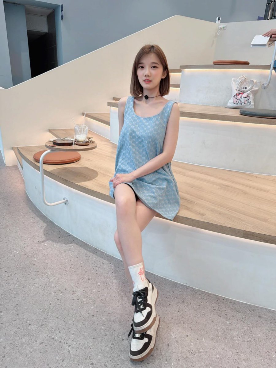 婉晴在台南吖 tweet media