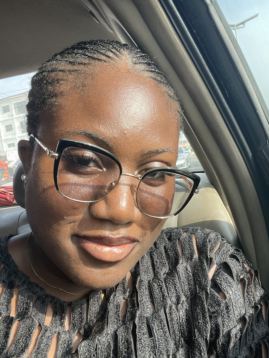 Zah_yah13's tweet photo. Monday Morning in the life of MmekomAbasi. 😍
I AM STUNNING! https://t.co/JTiYBPa40Q