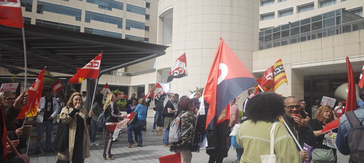 cgttransports's tweet photo. Els companys i companyes d'AVIS Contact Center es manifesten contra l'ERE que afecta a 132.🏴🚩💪🏿 treballador@s.
#NOEREAVIS #luchaobrera #acciondirecta #anarcosindicalismo https://t.co/8oHndr5VdD
