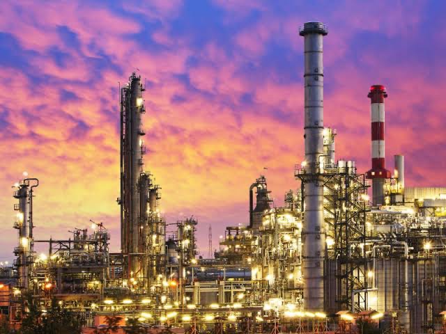 NigeriaStories's tweet photo. JUST IN: Billionaire Femi Otedola Denies Funding Dangote Refinery, Calls Reports "Completely and Utterly False" https://t.co/lv0BuT0LpL