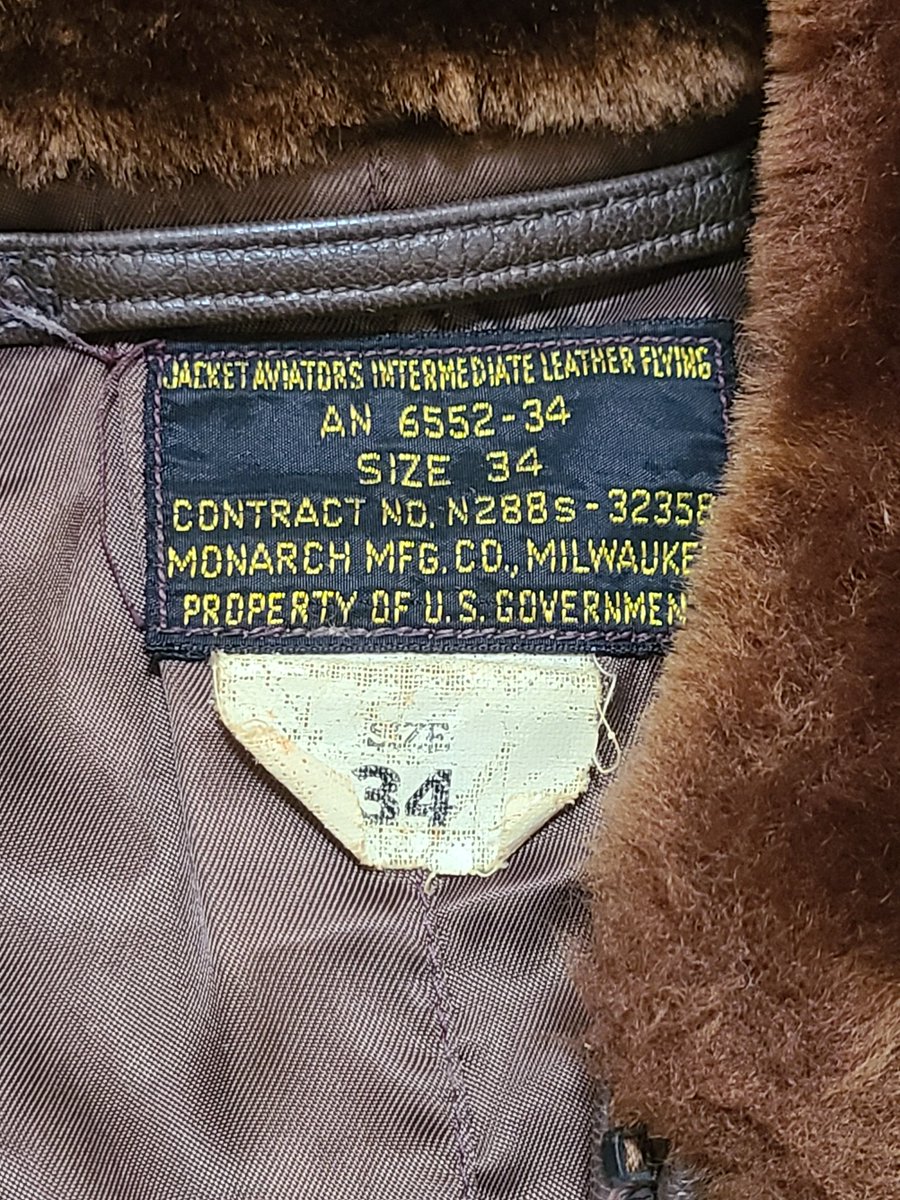 fullgear7's tweet photo. サイズ34表記だけど

大戦期のものはそんなに小さくない😏

WW2 AN6552 FLYING JACKET https://t.co/bME3rGisPw