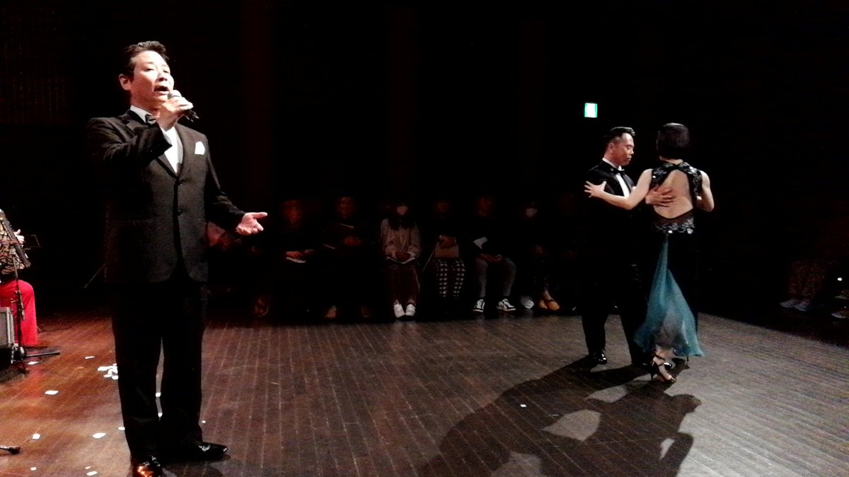 shiba_pee's tweet photo. 20260504 タンゴの節句2026 北九州公演 ＠ 北九州芸術劇場小ホール
今年も小倉で熱狂のタンゴイベントを堪能しました😆💥
トリオ・ロス・ファンダンゴス
 いわつなおこ（アコーディオン）秋元多恵子（ピアノ）谷本仰（ヴァイオリン）
マーシー＆マ���（ダンス）・KaZZma（歌） https://t.co/DrKdfs3ML3