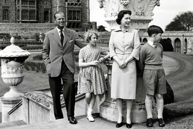 old royalty👑 tweet media