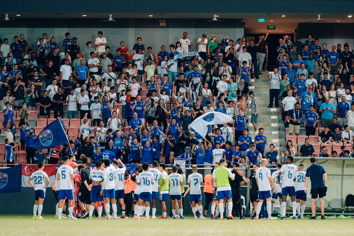 lioncitysailors's tweet image. 𝐓𝐨 𝐎𝐮𝐫 𝟏𝟐𝐭𝐡 𝐌𝐚𝐧 🫵

A huge THANK YOU to our Sailors contingent who turned up in numbers at Our Tampines Hub last night.

#allhandsondeck #lioncitysailors