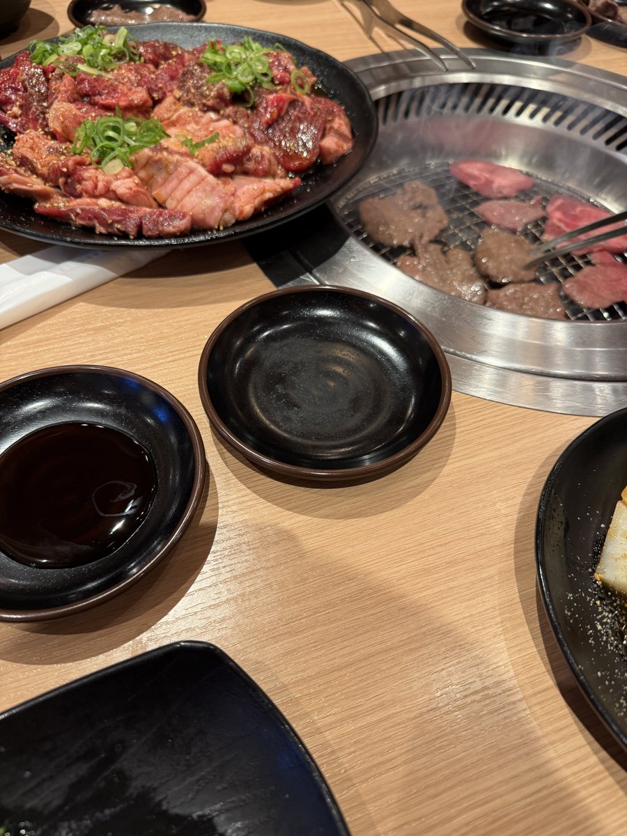 焼肉いただいてます🥩🔥
 #ラ飯テロー
