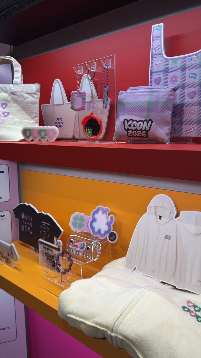 H2H_AK's tweet photo. GalaxyのKCON展示行ってきた✌🏼
#KCONJAPAN2026
#MnetPlusMarch
#ライブ撮影ならGalaxy https://t.co/s7FDmPdP3n