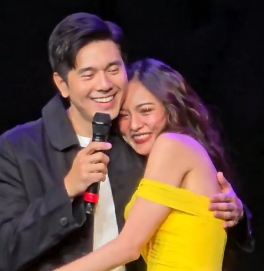 Mariele056811's tweet photo. After their world tours isa lang alam ko  through their interactions, actions, their banters in the show nagmahalan Sila. It's not fan service. It's not fake what they have. It's not just for kilig  or for  show .
I just wish for both happiness forever. ❤️❤️❤️😍😍😍🙏
Cto https://t.co/uWDLfGicZz