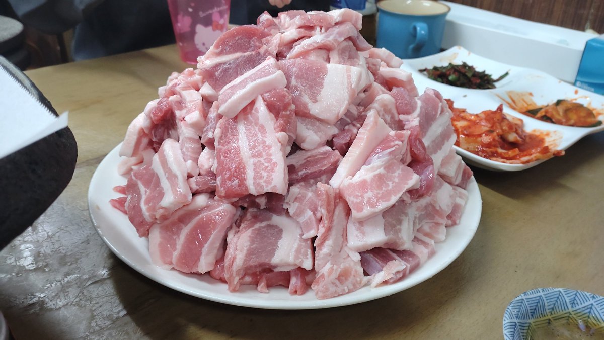 drasena35's tweet photo. 久しぶりにキメるんご🔥🔥🐷 https://t.co/hx45SO8jgc