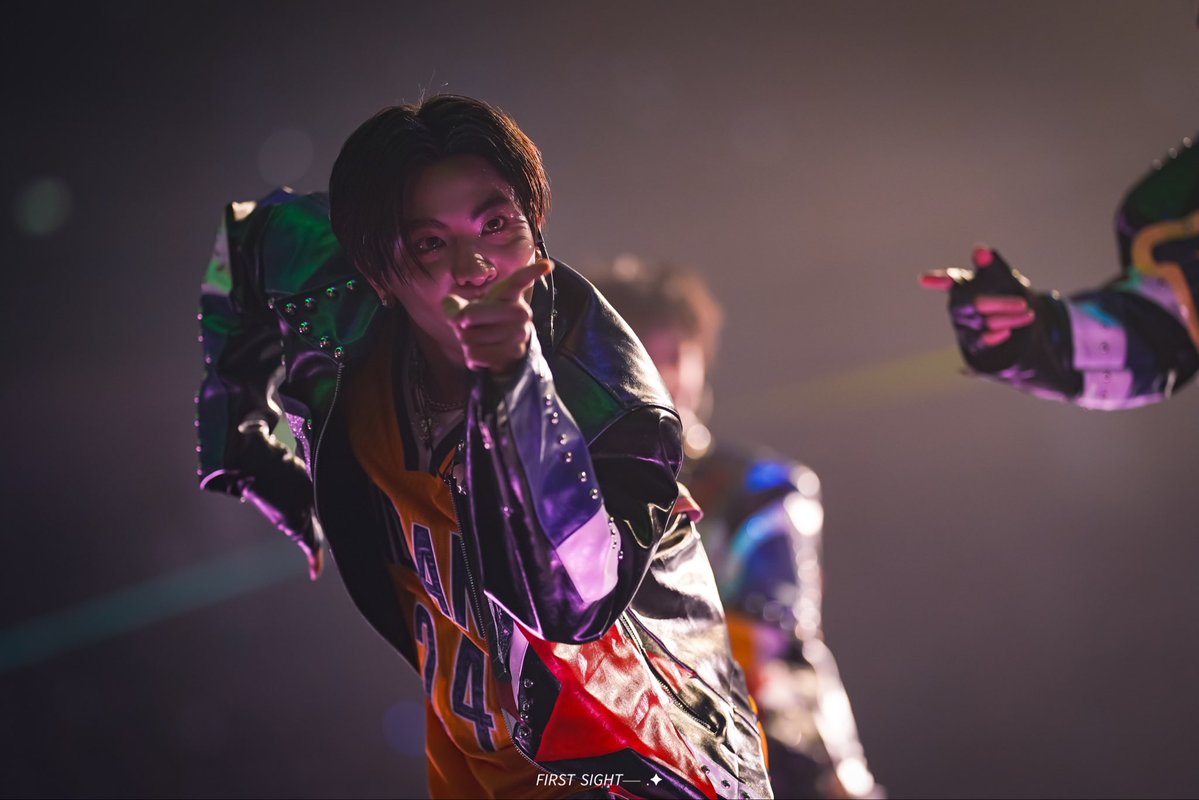 𝘍𝘐𝘙𝘚𝘛 𝘚𝘐𝘎𝘏𝘛── .✦ tweet media
