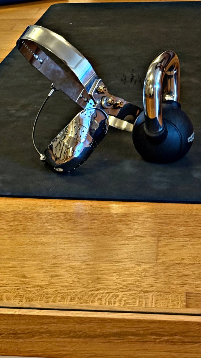 italrub_'s tweet photo. #gaychastity #chastity #behindbarz #teamlocked #fullbelt #metaljockstrap #steelbulge #cagecheck #lockedcock #malechastity #chastitybelt #gaybd
@Behindbarzbelts https://t.co/nDuzKsAQzD