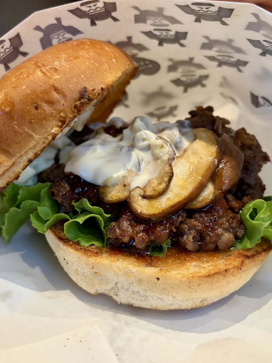 나바나🍔なばな tweet media