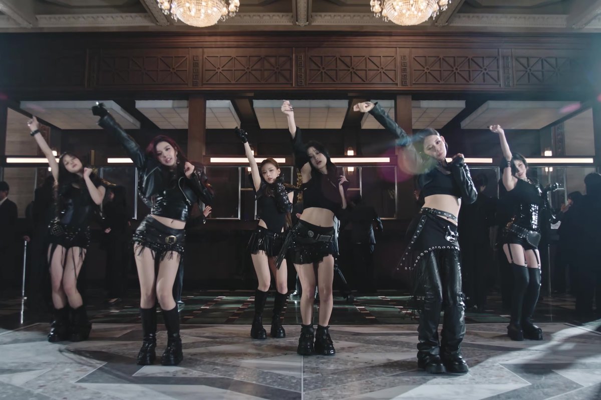 soompi's tweet photo. WATCH: #BABYMONSTER Invites Everyone To Dance Together In Powerful "CHOOM" Comeback MV
https://t.co/0ACqPH8VIU https://t.co/50ShY01VVY