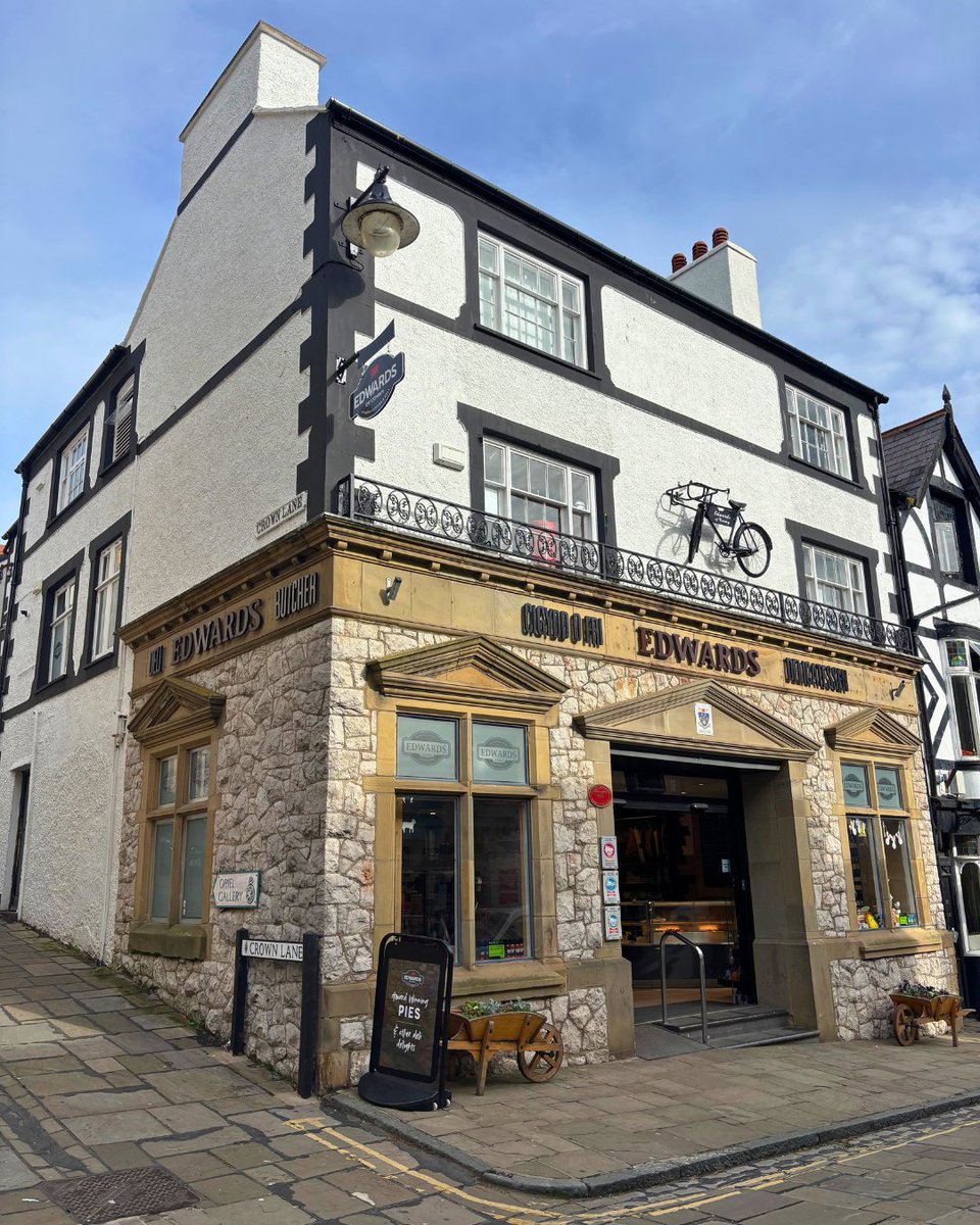 Edwards of Conwy tweet media