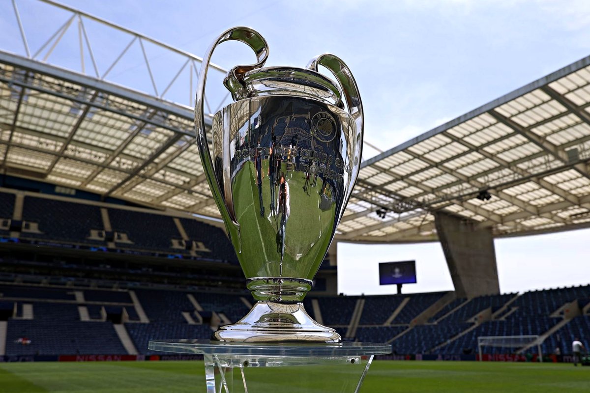 B24PT's tweet image. 🇵🇹 Porto
🏴󠁧󠁢󠁥󠁮󠁧󠁿 Arsenal
🏴󠁧󠁢󠁥󠁮󠁧󠁿 Man City
🏴󠁧󠁢󠁥󠁮󠁧󠁿 Man United
🇪🇸 Barcelona
🇪🇸 Real Madrid
🇪🇸 Villarreal
🇩🇪 Bayern
🇩🇪 Dortmund
🇮🇹 Inter
🇫🇷 PSG 
🇳🇱 PSV

... já estão apurados para a Champions League 2026/27 ✨
