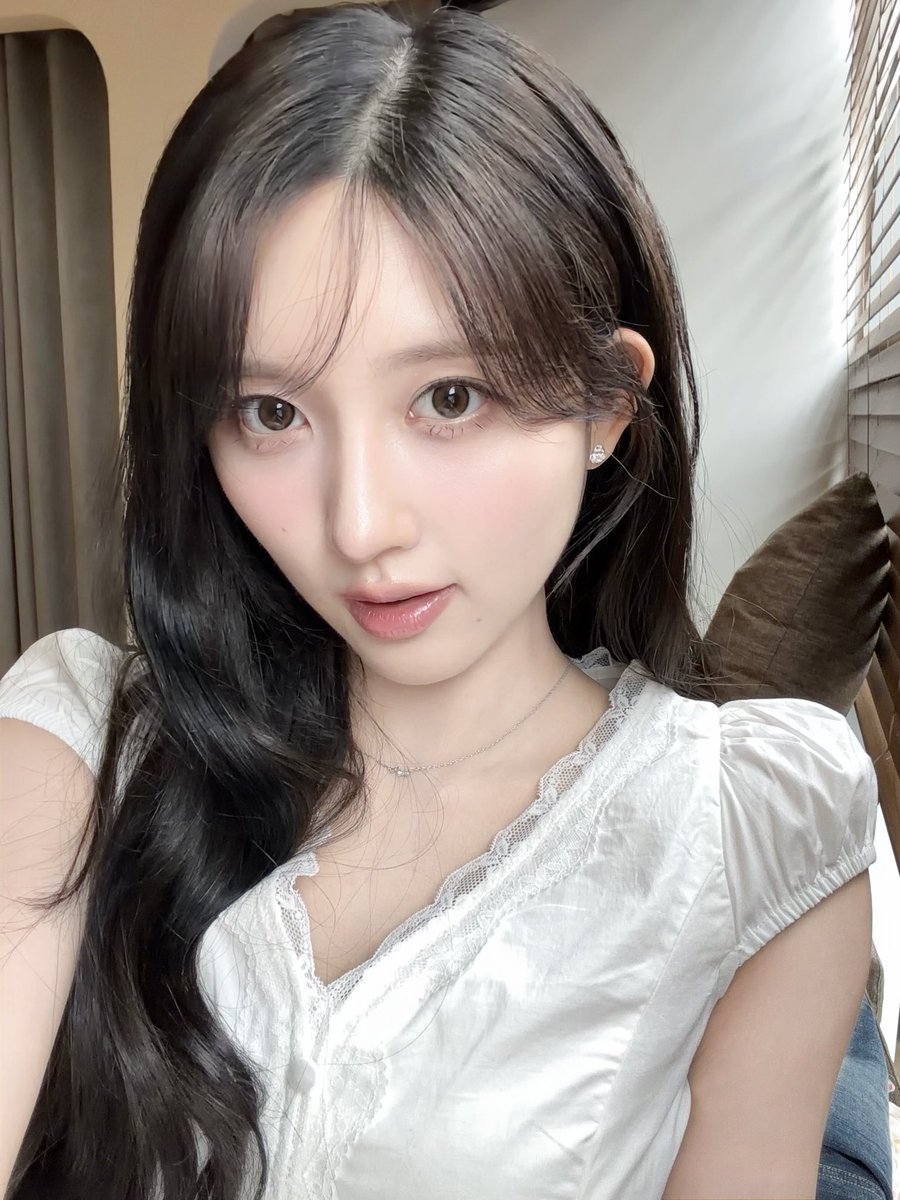 gaeul pics tweet media