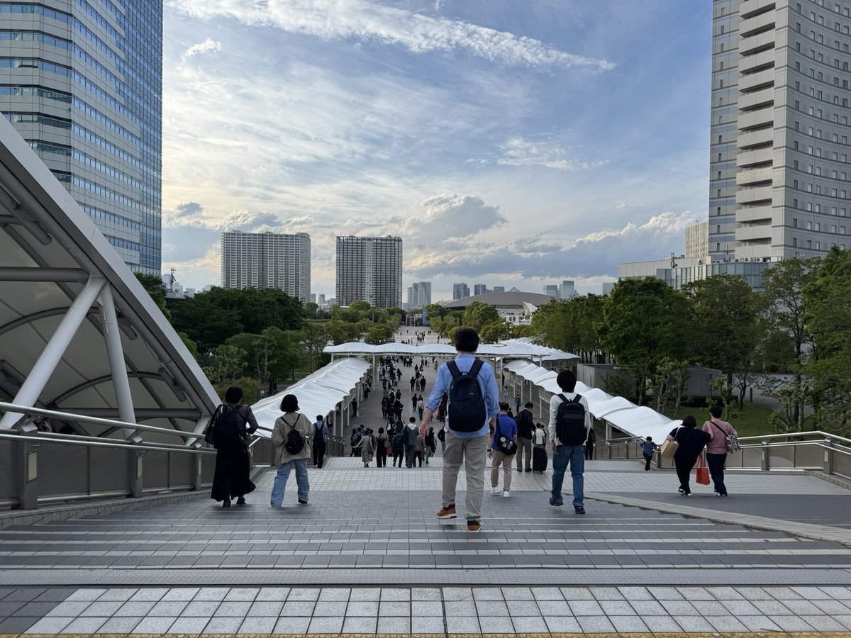 本八幡bot🍑本八幡本、販売中！ tweet media