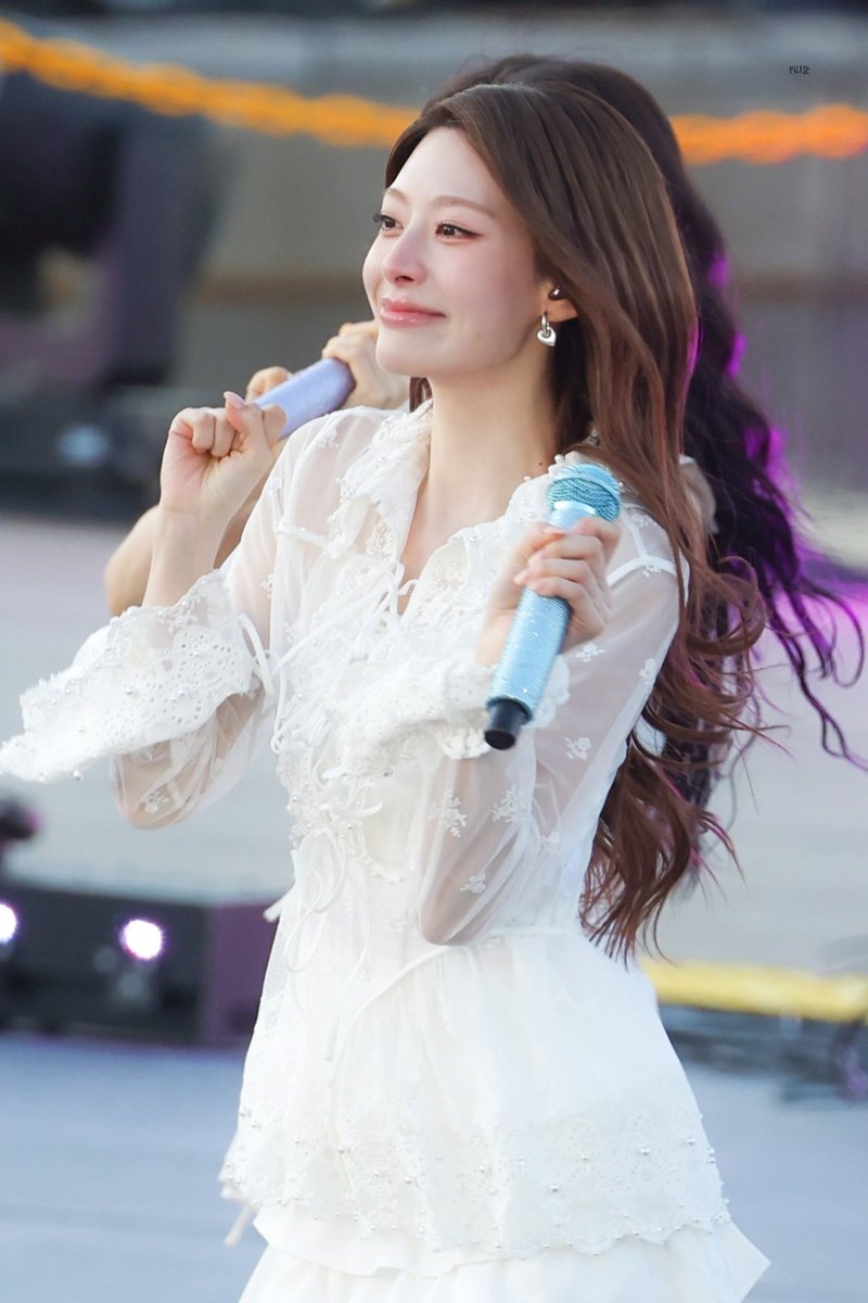 260504

#스테이씨 #세은 #STAYC #SEEUN #세느낌좋은