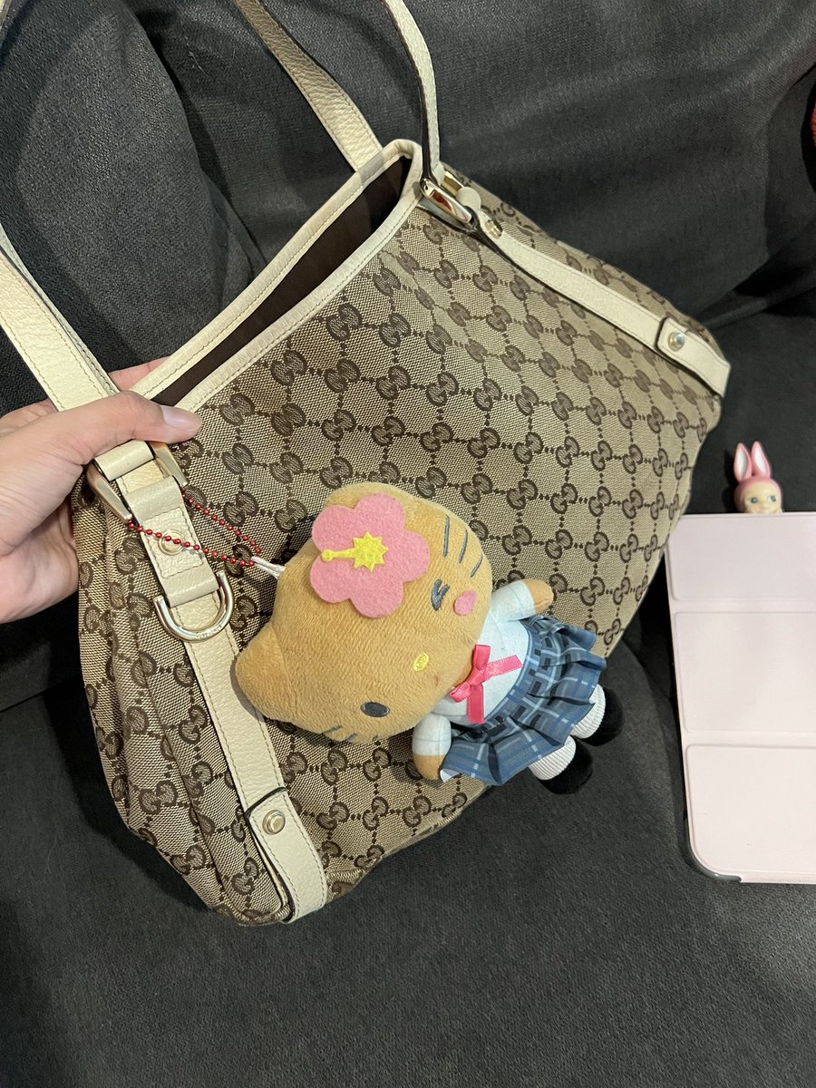 しゅんた✨美品✨gucci ショルダーバッグ GUCCI□【セール】国内発□三日月みたいな上品ショルダーバッグ (GUCCI