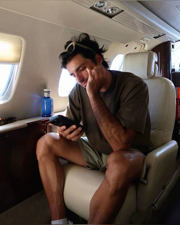 Anthony. tweet media