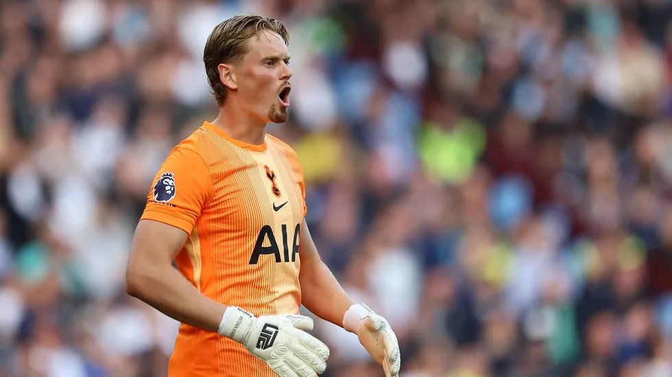 ChrisCowlin's tweet image. Antonín Kinský... "Important win, focus remains the same. Huge support 🤝🏼"

#COYS #THFC