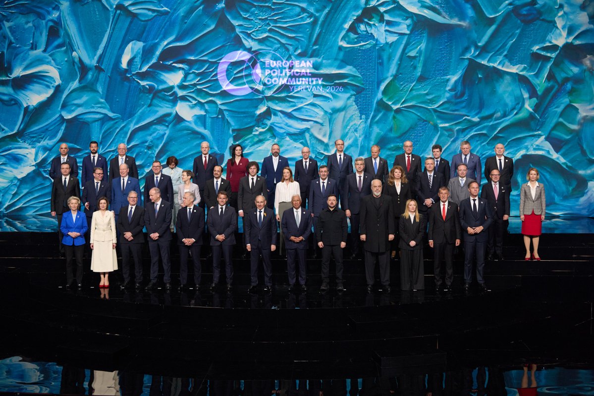 ZelenskyyUa's tweet image. Today is truly an important day. There were many productive meetings on the sidelines of the 8th European Political Community Summit. I am grateful to everyone who is ready to work for our shared security and strengthen capabilities to protect life. I thank Armenia and Prime