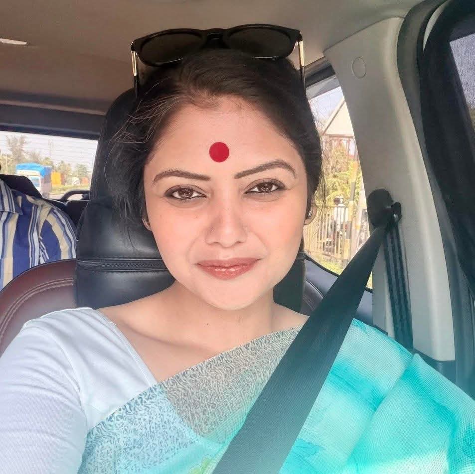 DSMeenaIND's tweet photo. चाहे कुछ भी हो,
लेकिन एक नारी सब पर भारी!🔥
@sayani06 https://t.co/4fPZQXJHbN