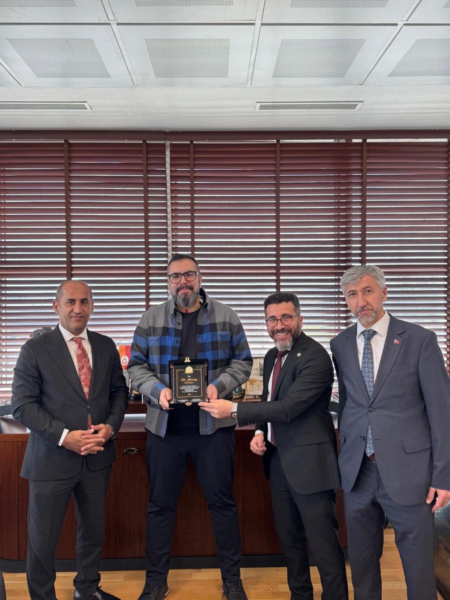 BukresEM's tweet photo. Eğitim Müşaviri Prof. Dr. Celal Taşdoğan Mecidiye Kemal Atatürk Ulusal Koleji Müdür Yardımcısı Mehmet İnan ile birlikte Sterk Plastik firması sahibi Ali İSLAMBAY'a Mecidiye "Kemal Atatürk" Ulusal Kolejine sağladığı desteklerden dolayı teşekkür ziyaretinde bulunmuştur. https://t.co/rKntOu8h5C