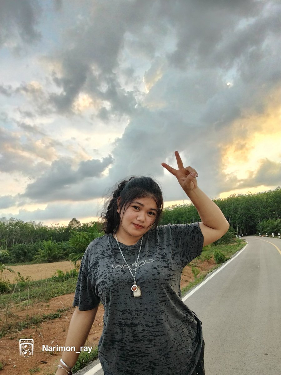 นะริมล รอดพล tweet media