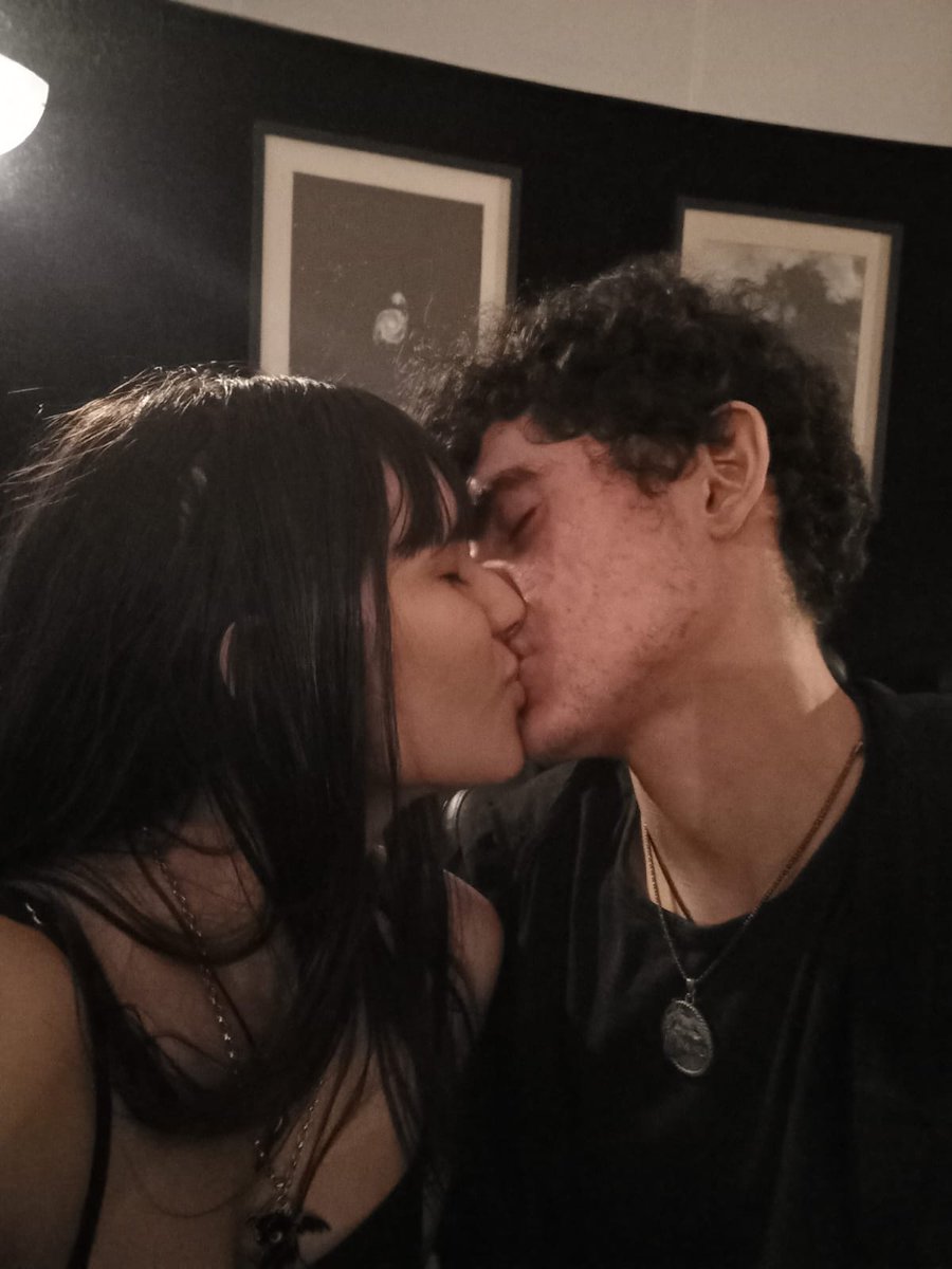 Argus_Rubrine's tweet photo. A diferença que você fez para mim é impagável, obrigado meu bem! Por estar comigo em um momento tão difícil, além da minha preciosa namorada, uma das minhas melhores amigas, só nesse pouquíssimo tempo já me proporcionou muitos novos momentos que, decerto, nunca esquecerei. https://t.co/NJpypTdttW