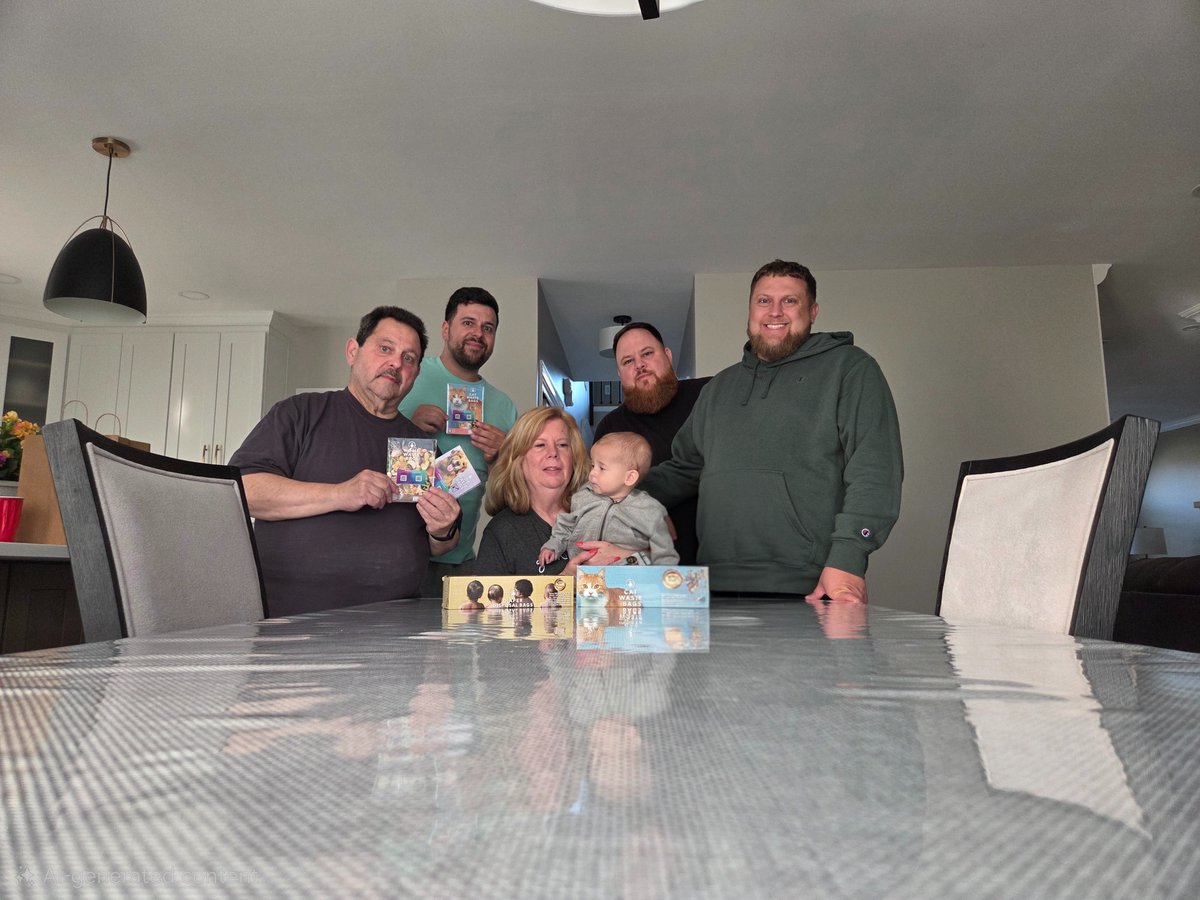BenedictColombo's tweet photo. Thanks to BOS and Tryazon for giving me the opportunity to host a Seal the Smell with BOS party. These bags are great! They were able to completely eliminate the odor from our cat waste and baby diapers. #BOS #Wastebag #disposablebag #OdorBlockingTechnology #BestOdorSeal #Tryazon https://t.co/aJ1GPKt0JH