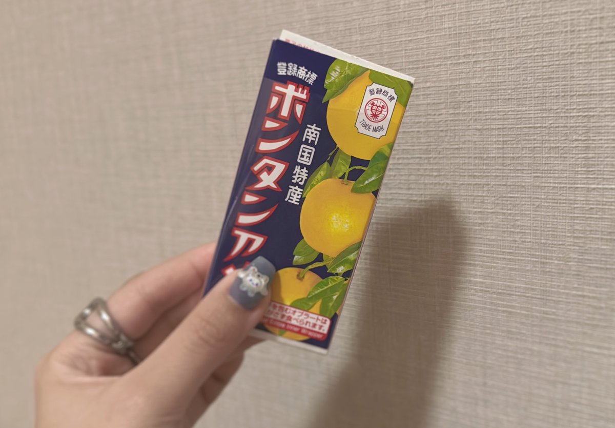 mirummmmm's tweet photo. 昨日JAPAN JAMで見たいアーティスト多すぎて全然休憩取れそうになかったから噂のボンタンアメ食べたけどトイレ1回しか行かなかった！！！！暑かったから水かなり飲んだのに！！！年中ライブ三昧の私もう手放せません🥹 https://t.co/QSIKpVY3GA
