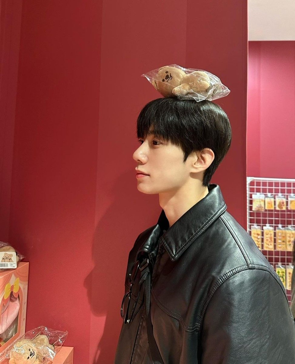 잇힝◕‿◕ tweet media