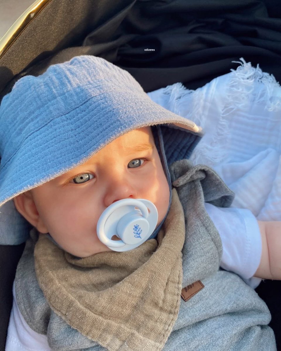 xqueenofclover's tweet photo. Oliver está creciendo tan rápido, parece que fue ayer cuando todavía estaba en mi panza… https://t.co/xWoduwby5p