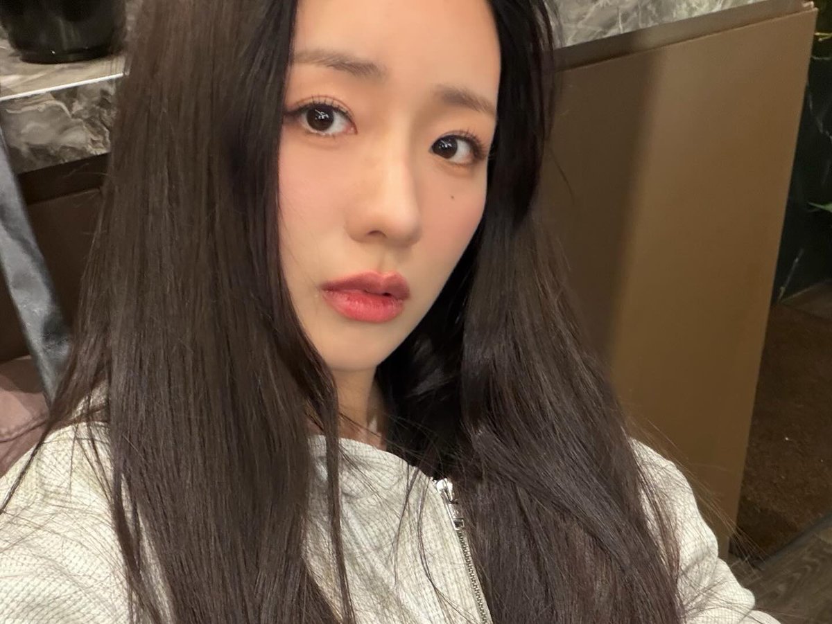 너모 이뿌.. 셀카의권위자