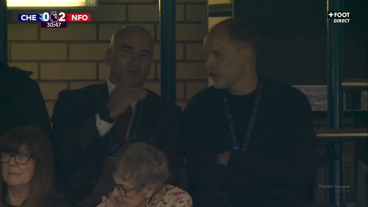 Roberto Martinez (sélectionneur du Portugal) et Thomas Tuchel (sélectionneur de l'Angleterre) sont présents pour Chelsea - Nottingham ! 😁

Il n'y a aucun portugais sur le terrain. 🇵🇹