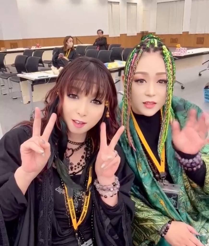 intothenight911's tweet photo. 5月5日(火)は北九州のミクニワールドスタジアム北九州でイベント出店します😊✨
momoko先生とご一緒します、子供料金ありますのでご家族連れで是非いらしてください。
⁡
 #ドイラ  #ヴァリアスタロット  #ミクニワールドスタジアム北九州   #福岡の当たる占い師 https://t.co/GpR4zHZ139