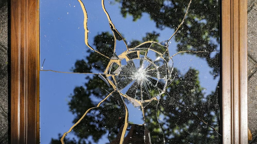 wired4wonder's tweet image. Ever wonder why breaking a mirror supposedly brings seven years of bad luck? The Roman belief that life cycles renew every seven years is the origin of the seven-year mirror curse. Since mirrors were once thought to reflect the soul, a broken glass signified a shattered spirit.