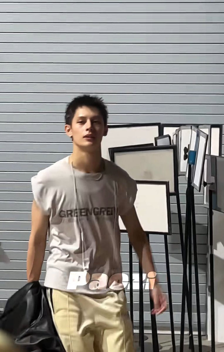 dailyjames tweet media